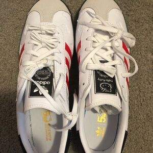 Adidas Hello Kitty 5.5Y